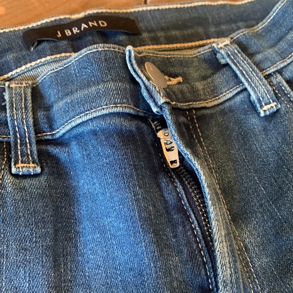 J BRAND Maria Distressed High Rise Skinny Jeans Motion Wash Size 27 - Picture 7 of 10